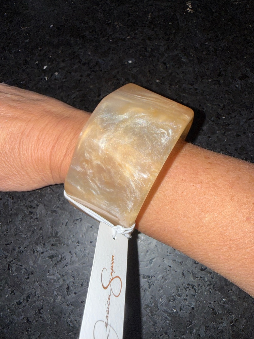 NEW Jessica Simpson Chunky Pearlized Cream Marbled Resin Bracelet